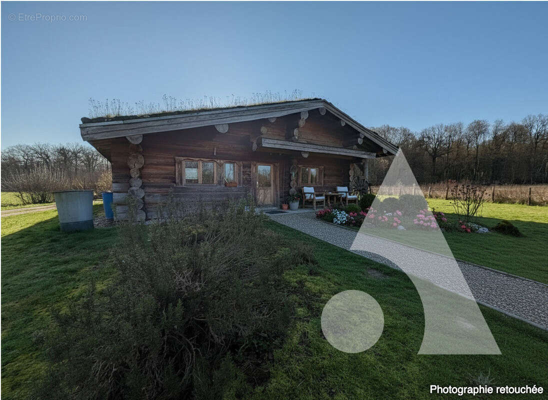 Chalet 99.5 m2 2 chambres,  Dépendance 80m2, Terrain 4343m2 - photo 7