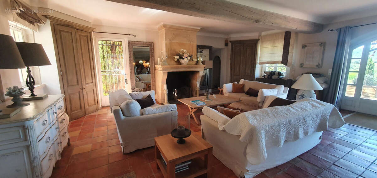 Maison à PLAN-DE-LA-TOUR