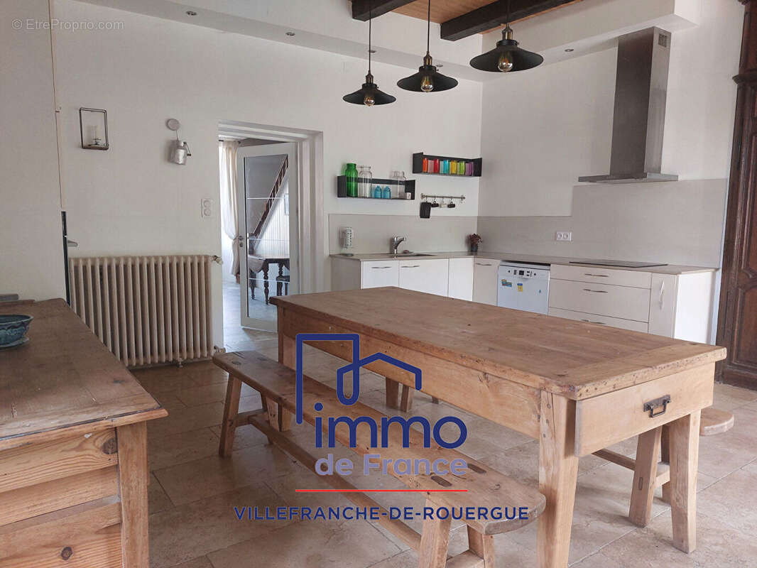Maison du 17°, 184 m2 hab. avec garage et terrain clos - photo 2