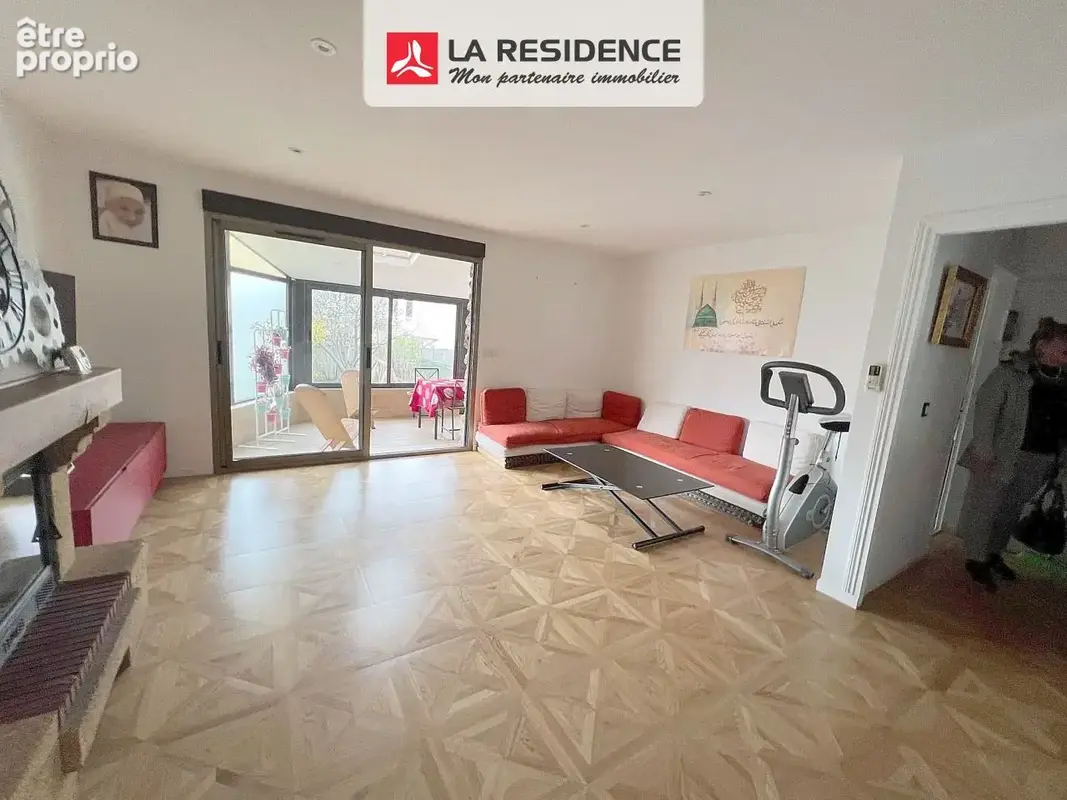 Maison 160 m² à Stains  - photo 4