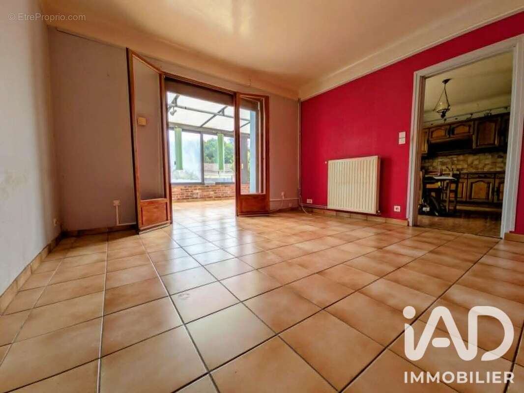 Maison 102 m² à Dugny-Sur-Meuse  - photo 7