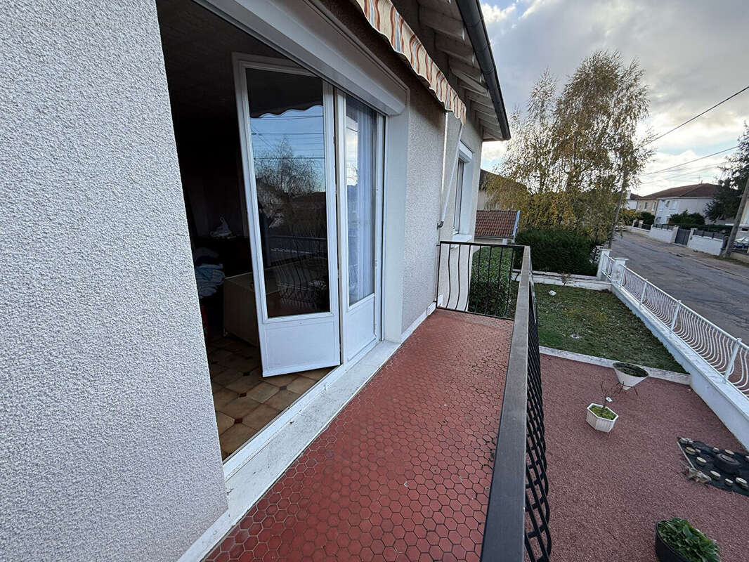 Maison à MABLY