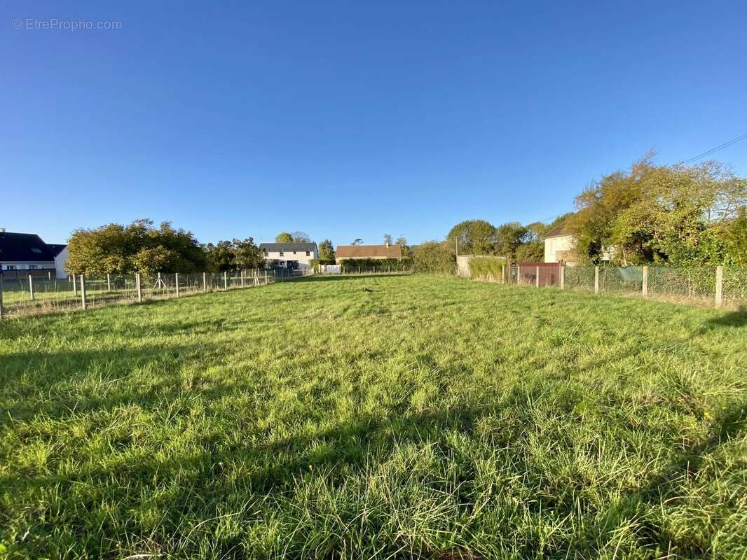 Terrain à PACY-SUR-EURE