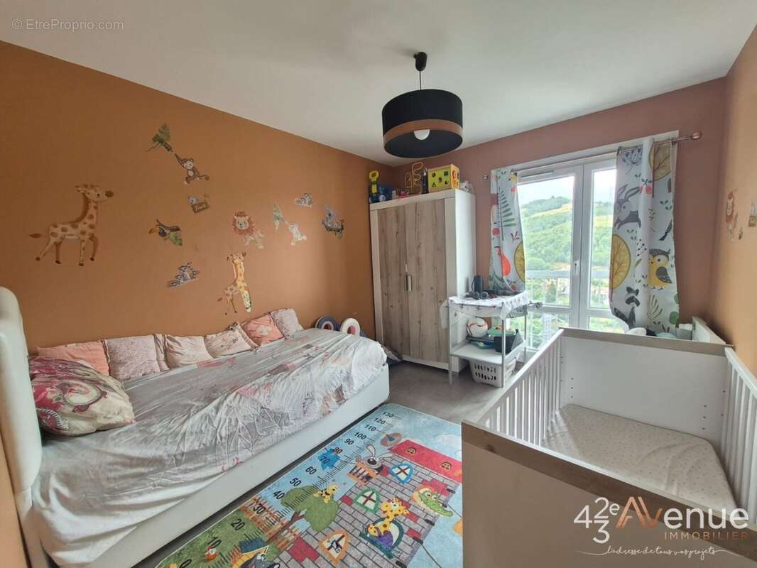 Appartement à SAINT-ETIENNE