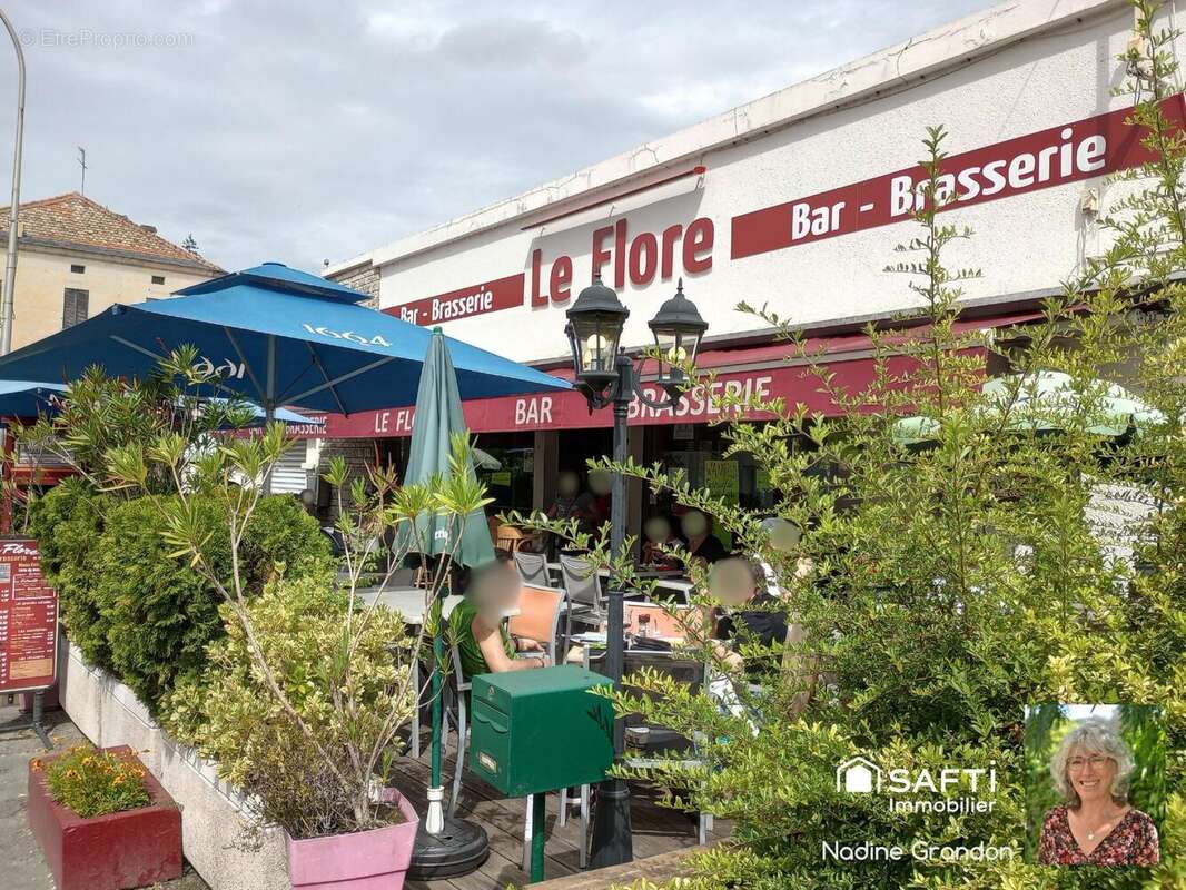 Photo 2 - Commerce à CHALAIS