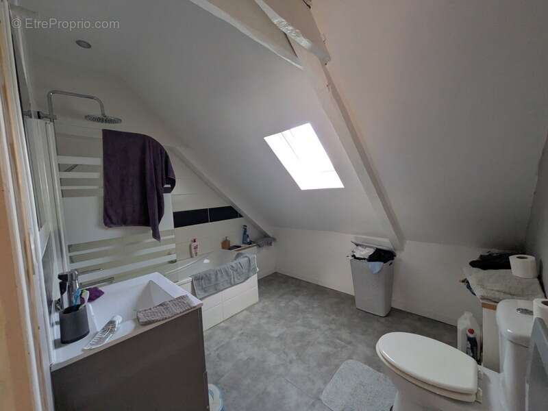 Ploërdut jolie longère rénovée de 170m² envion de 5 pièces deux garages parcelle de 2840m² environ - photo 18