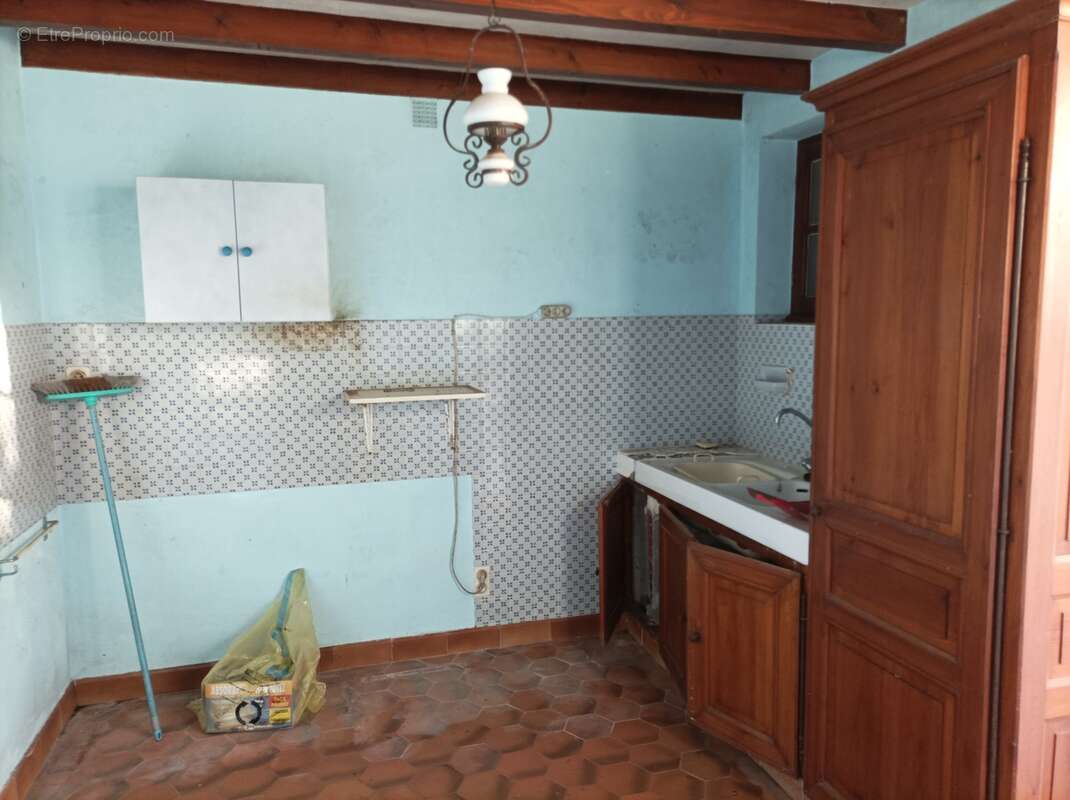 Maison à VILLEBOIS-LAVALETTE