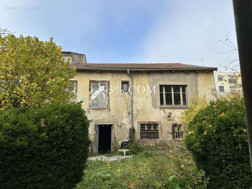Appartement à MIRECOURT