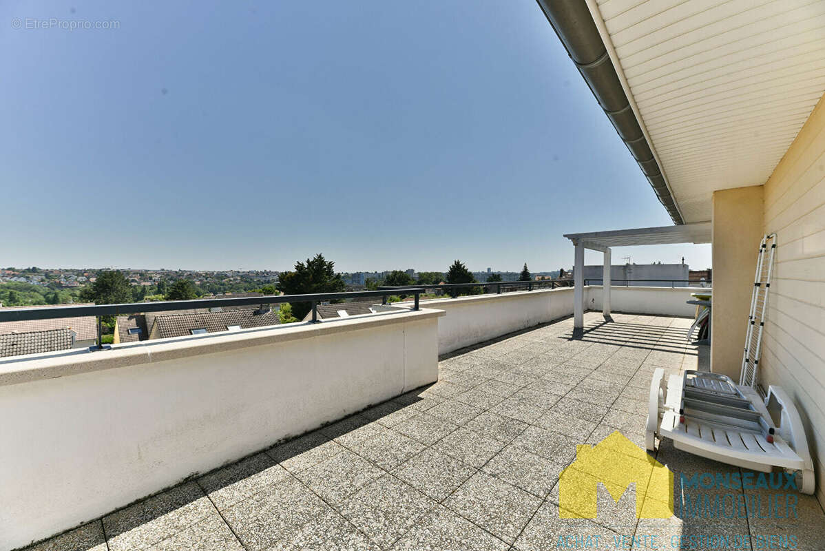 Appartement à EPINAY-SUR-ORGE