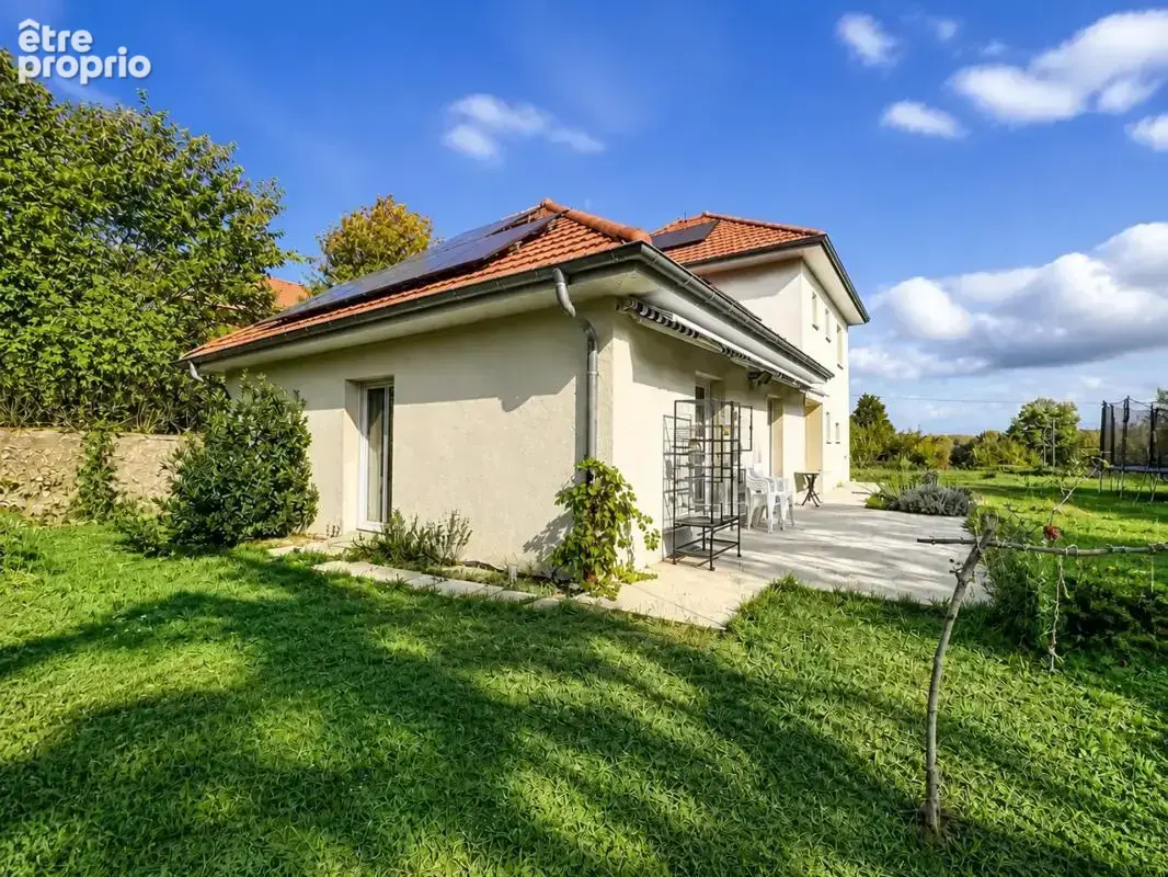 Belle maison familiale avec 4 chambres, grand garage et jardin arboré - photo 22