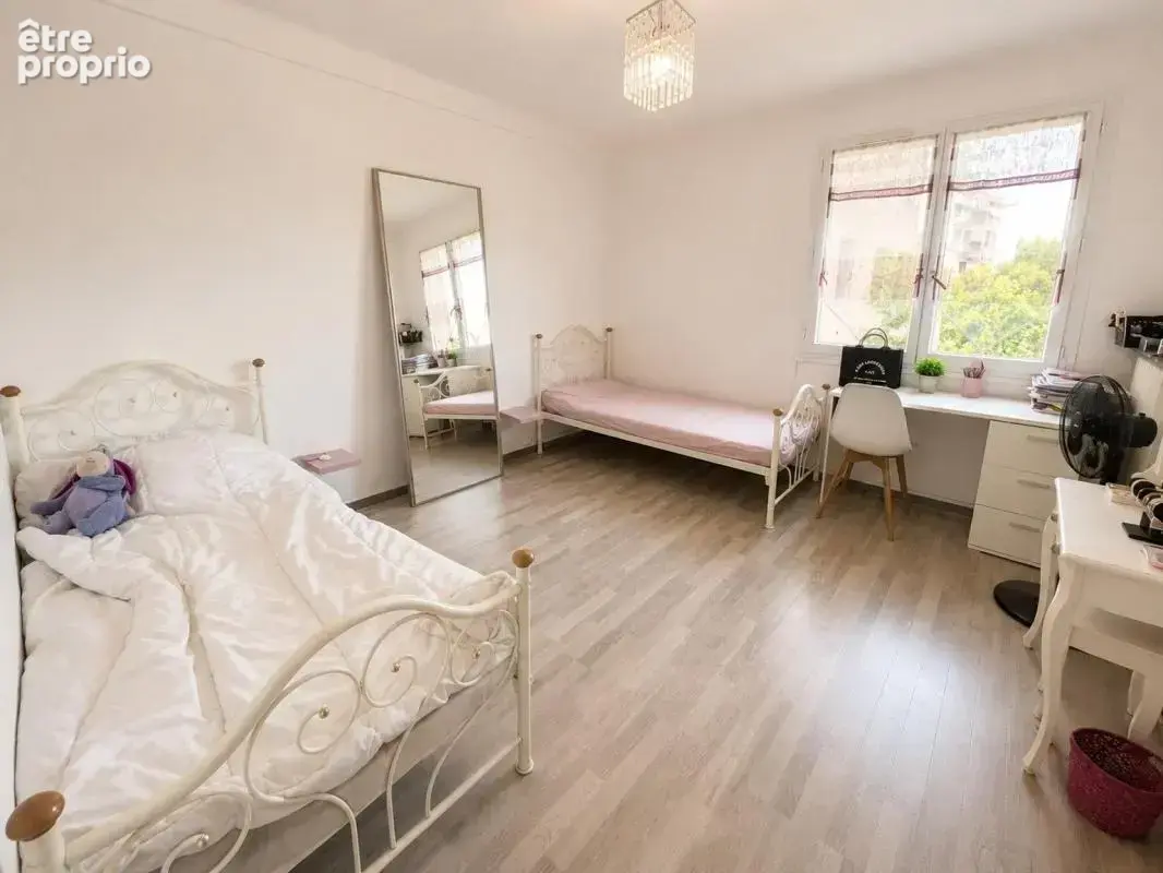 A vendre : t4 de 100 m² avec terrasse - saint-raphael - photo 6