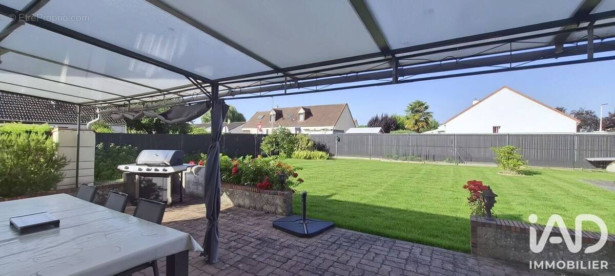 Maison 138 m² à Ormes  - photo 1