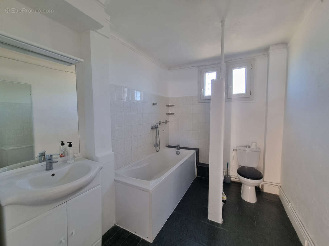 Appartement à MARSEILLE-15E