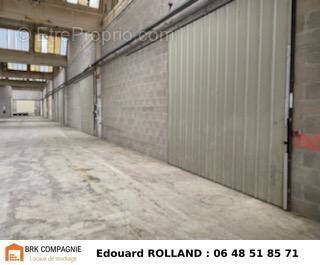 75m² / 60 000 euros / Stockage / Site gardienné - photo 3