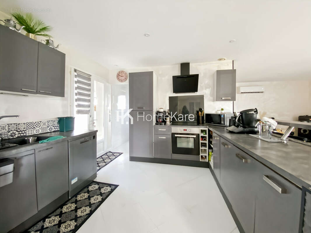 Maison à SAINTE-BAZEILLE