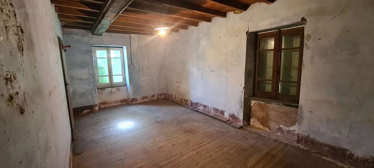 Maison à MONTREDON-LABESSONNIE