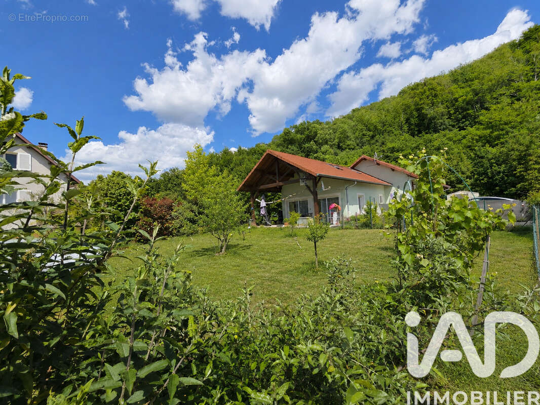 Maison 87 m² à Chazey-Bons  - photo 2