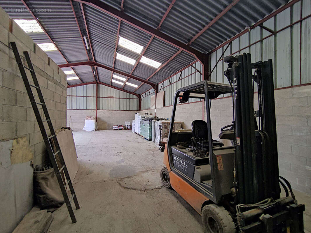 Commerce à SEBONCOURT