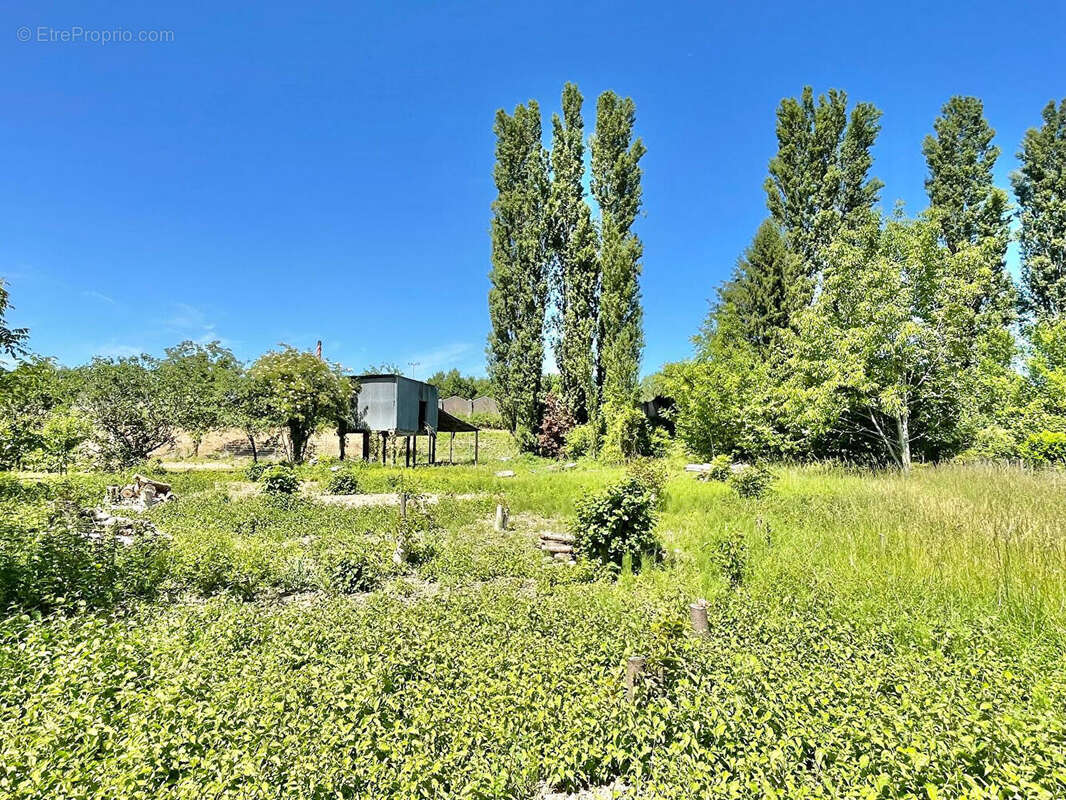 Terrain à BOURGOIN-JALLIEU