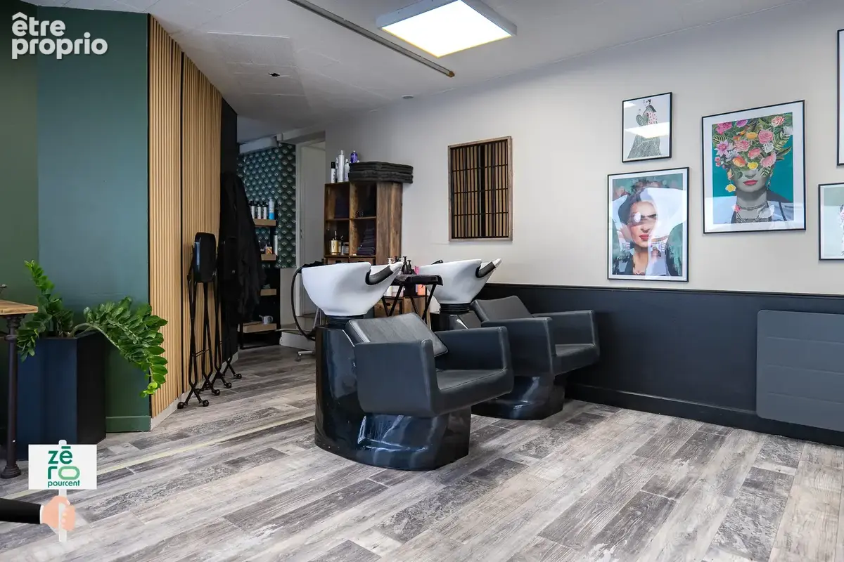Fonds de commerce salon de coiffure à vendre   l’aiguillon-la-presqu’île   clientèle fidèle depuis plus de 30 - photo 10
