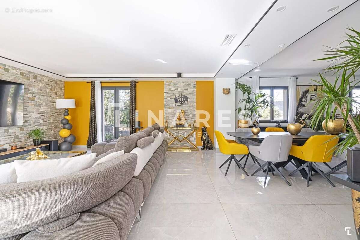 Maison à PLAN-D'AUPS-SAINTE-BAUME