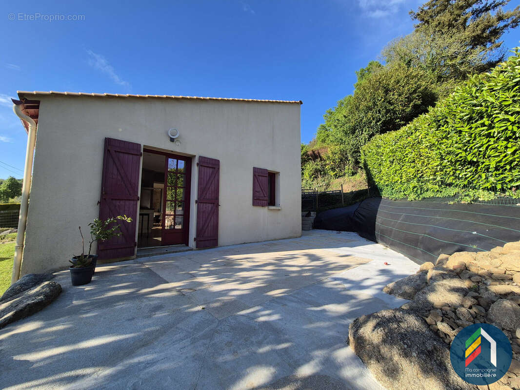 Maison à POUZAUGES