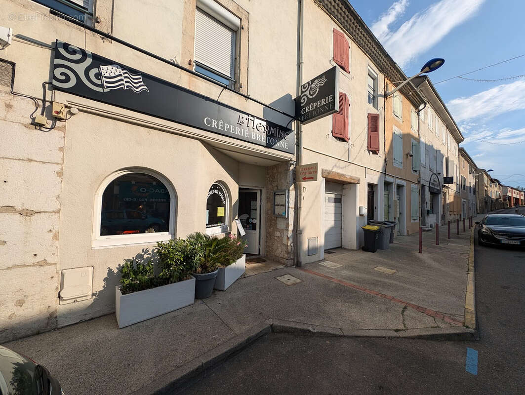Vente ou location - Fond de commerce créperie  - Centre ville de SAINT-PERAY - photo 2