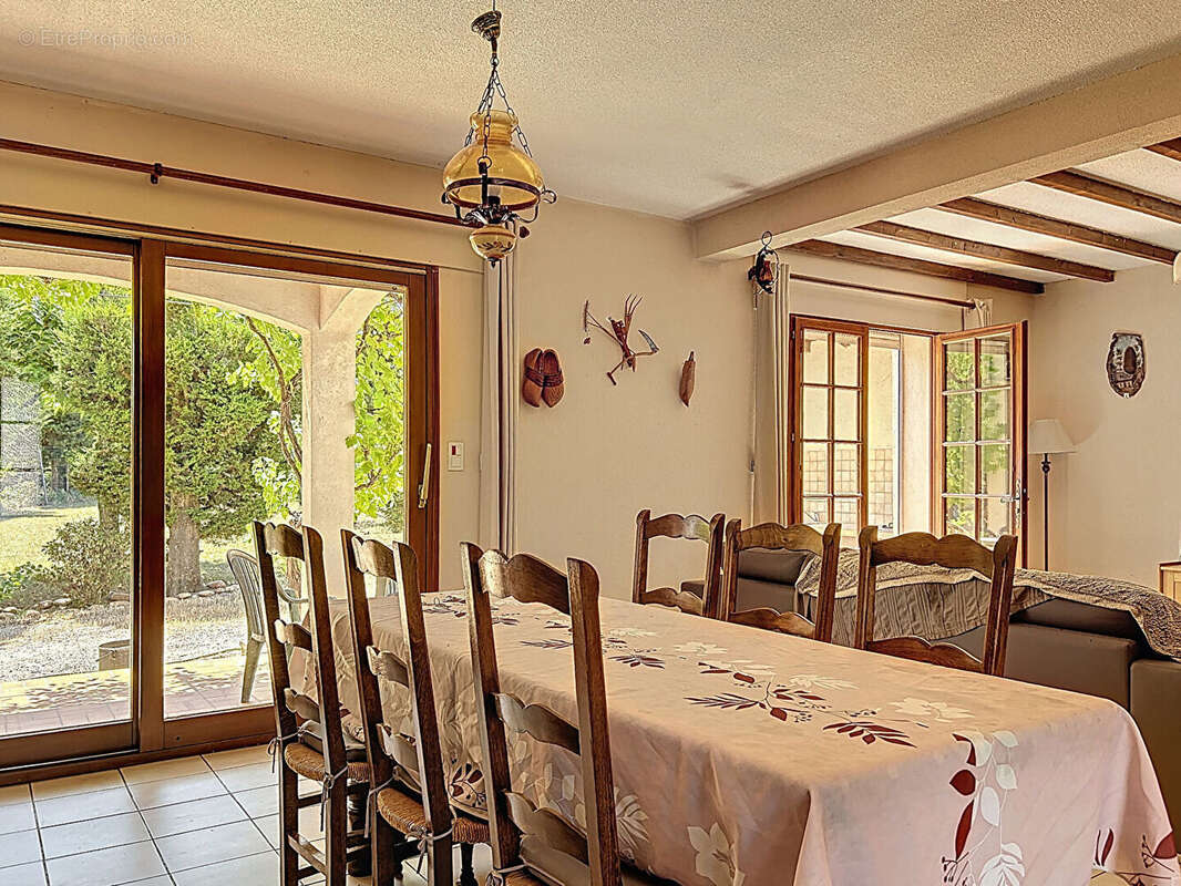 Maison à PUJAUT