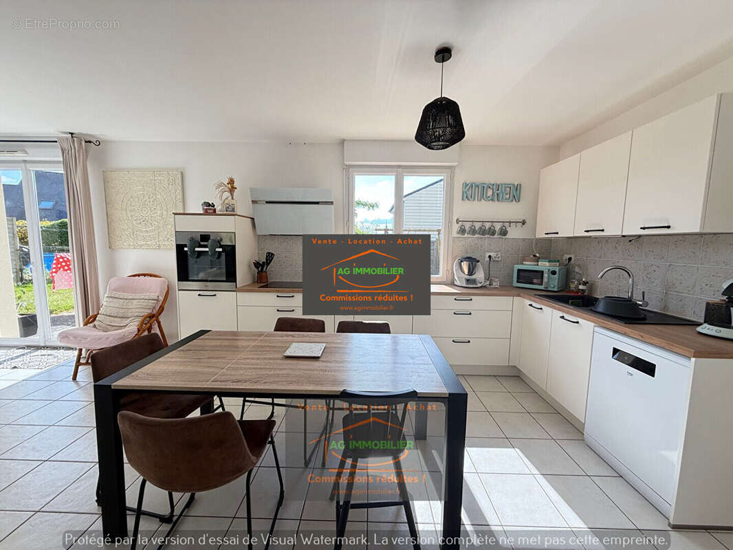 Maison à LA CHAPELLE-DU-LOU