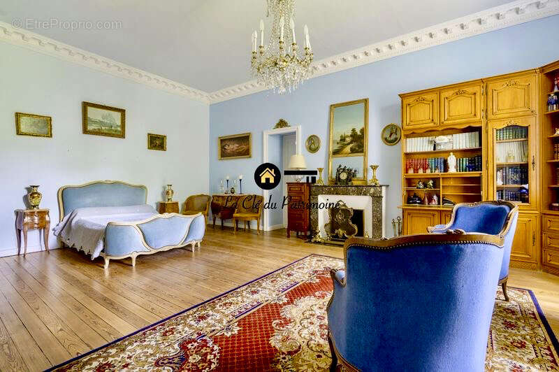 Maison à AMBARES-ET-LAGRAVE