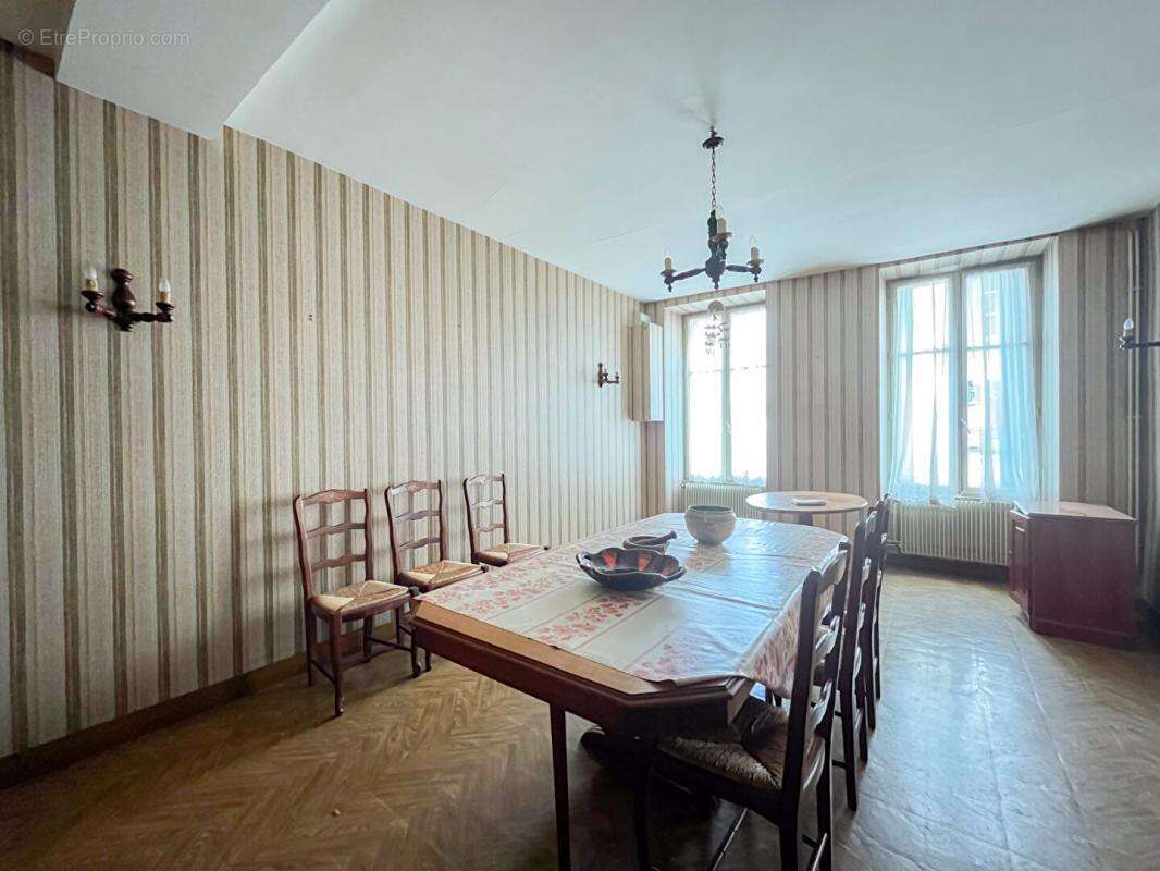 Maison à ECUEILLE