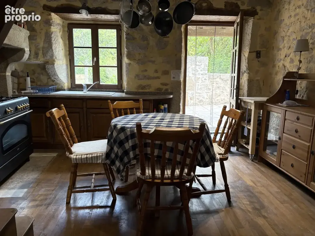 Saint-Mathieu : jolie maison du bourg de 3 pièces avec garage, terrasse et jardin clos - photo 7