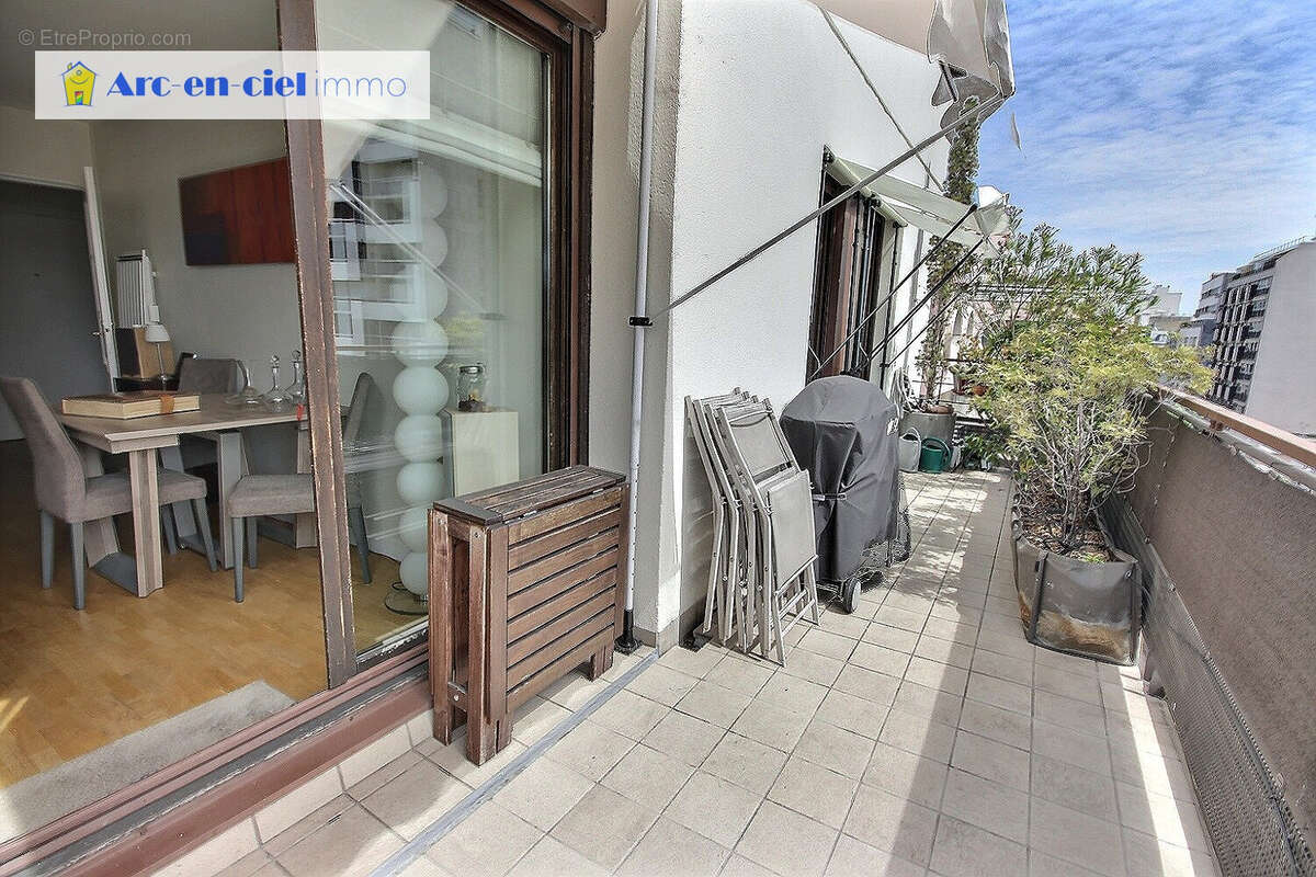 Appartement à PARIS-19E