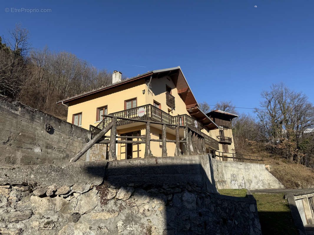 Maison à HAUTECOUR