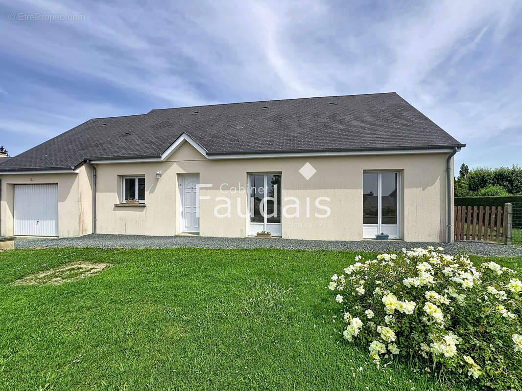 Maison à DOMJEAN