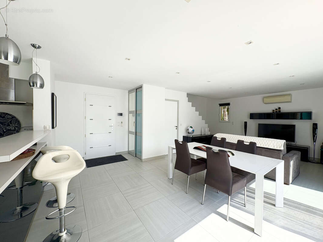 Maison à SIX-FOURS-LES-PLAGES