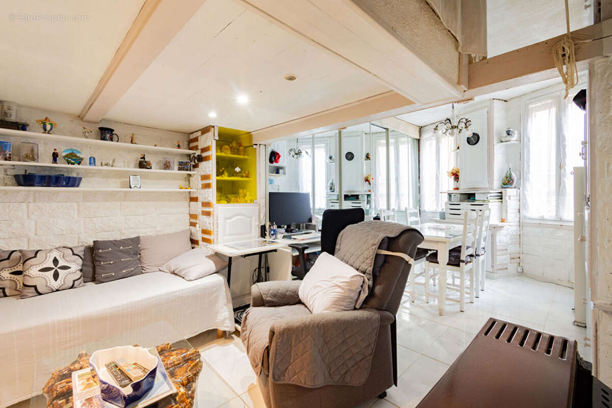 Appartement à MARSEILLE-2E