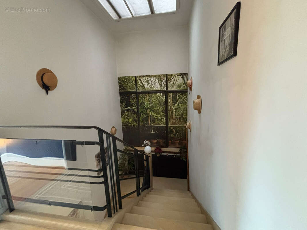 Maison de Maître avec dépendances, parc & piscine - photo 7