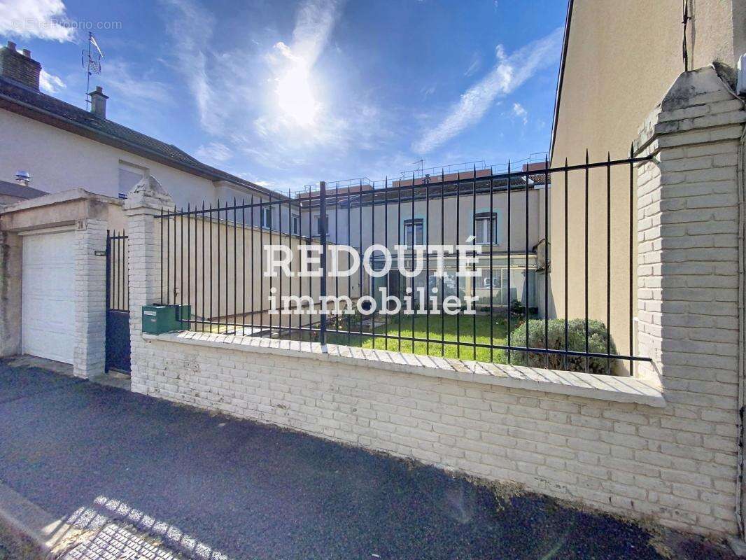 Maison T3 ( à rénover) avec jardin/garage/proche commodités - photo 2