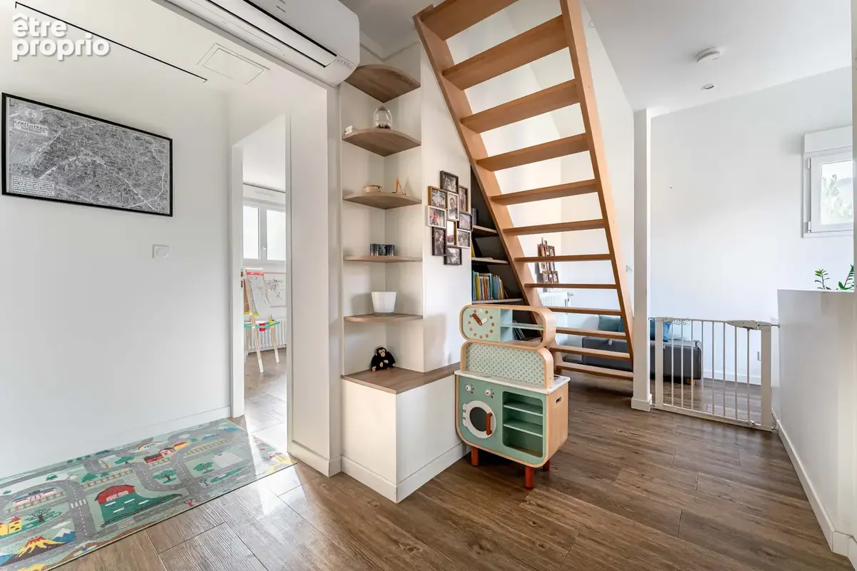Maison de Village - 165m2, 6 pièces - St Romain au Mt D'Or - photo 8