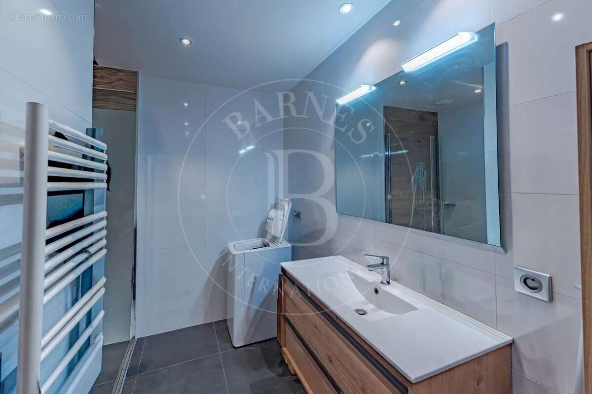 Appartement à LES ALLUES