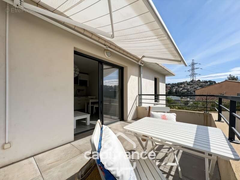 Appartement à BORMES-LES-MIMOSAS
