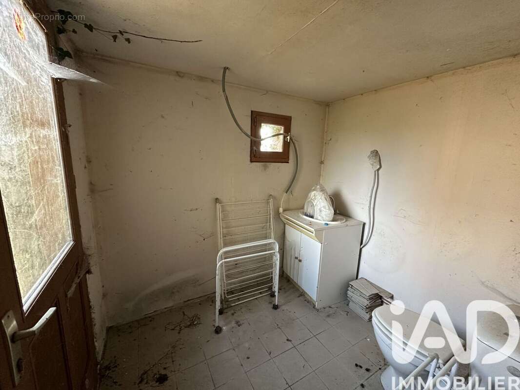 Maison 96 m² à Saint-Christophe-Du-Jambet  - photo 6