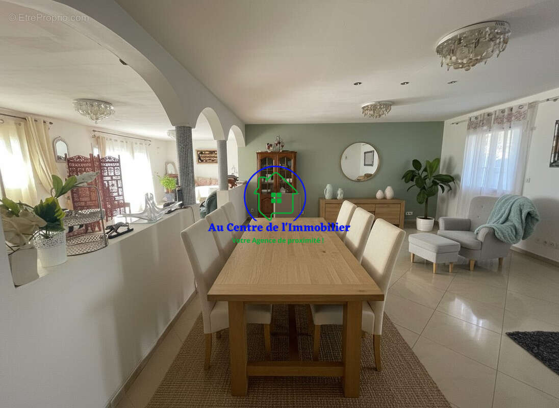 Maison 255 m² à Bon-Encontre  - photo 2