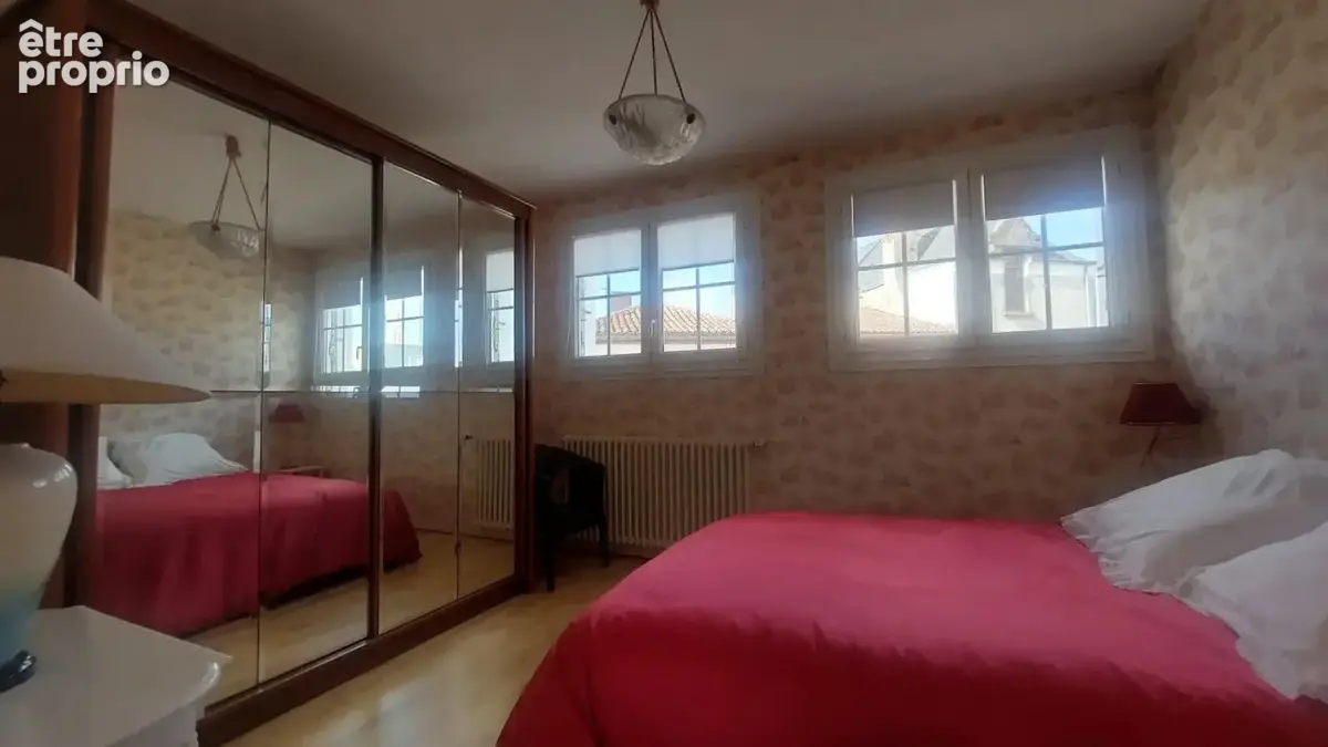 Maison 10 pièces 190 m² à vendre à Nueil-Les-Aubiers (79250) - photo 12
