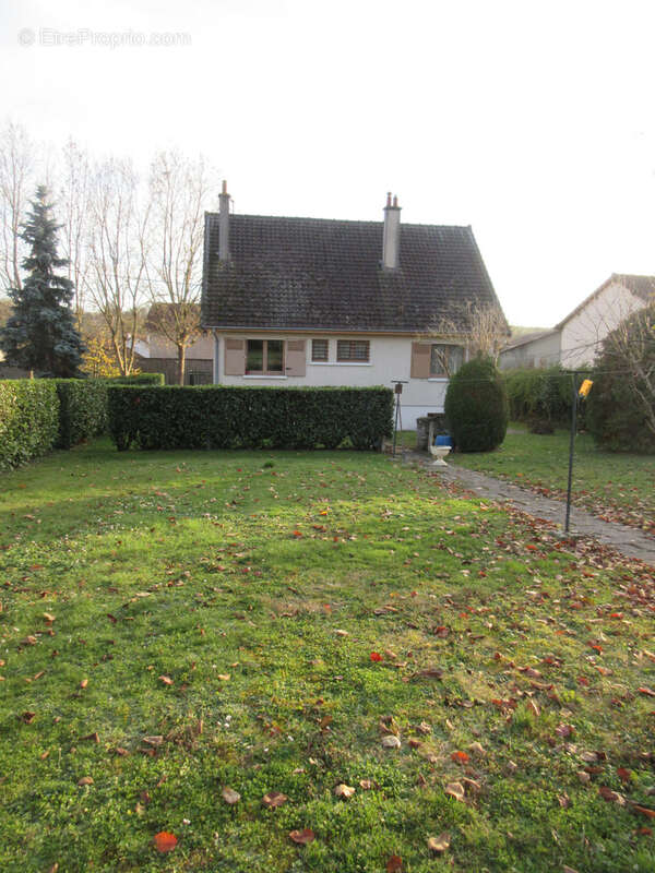 Maison à JOUY-SUR-MORIN