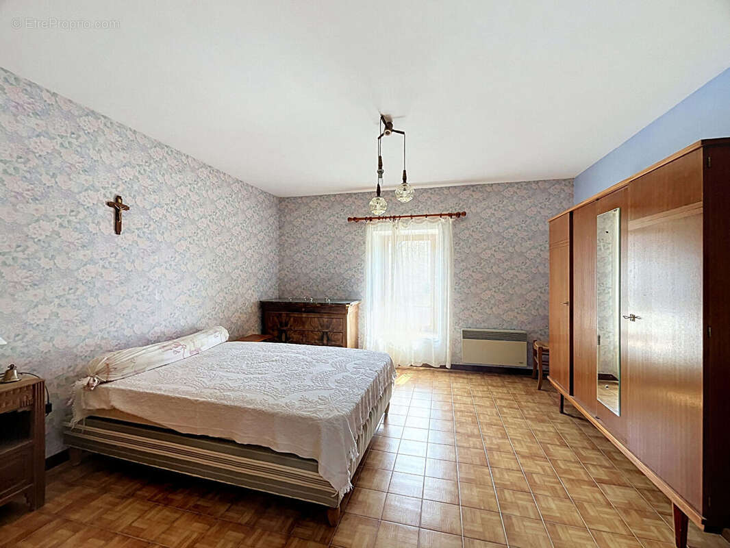 Maison Mouilleron 5 pièce(s) 158 m2 - photo 7