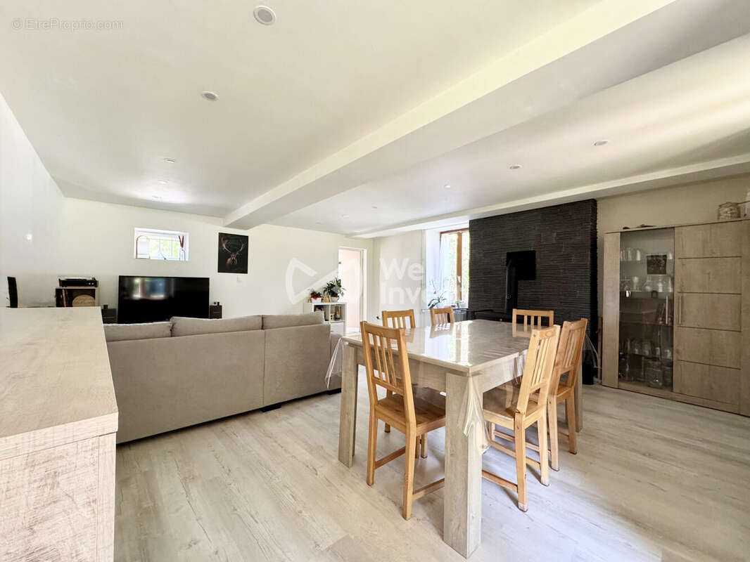 Maison 89 m² à Vensat  - photo 6