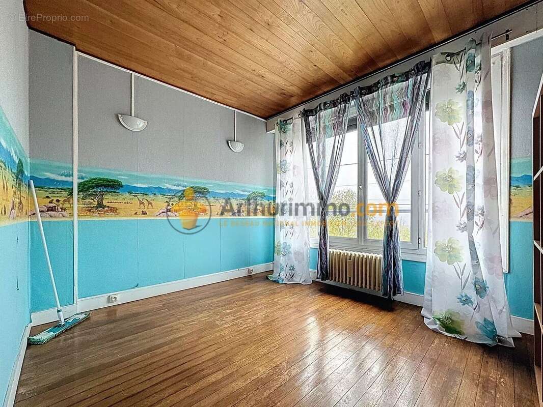 Maison à CUISSY-ET-GENY