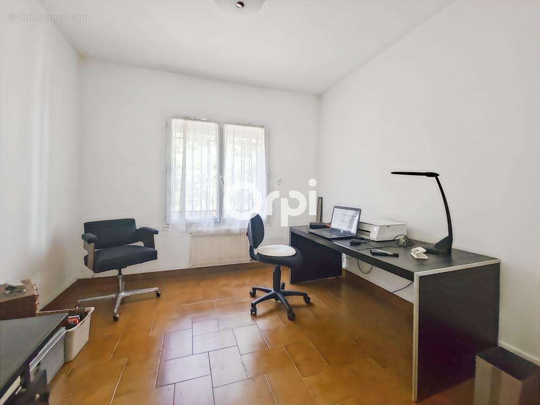 Villa d'architecte de 215 m² – Volumes, luminosité et garage de 65 m² - photo 14